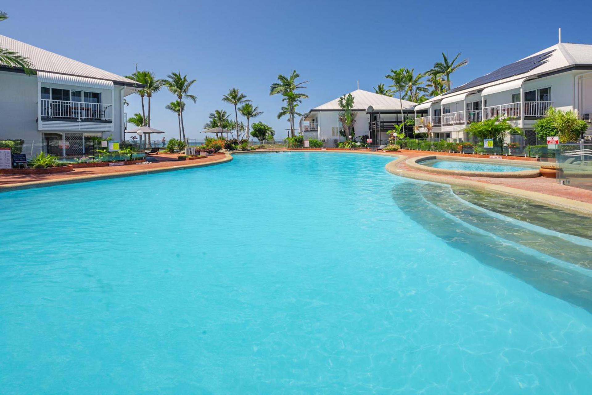 The Resort At Dolphin Heads Mackay Bagian luar foto