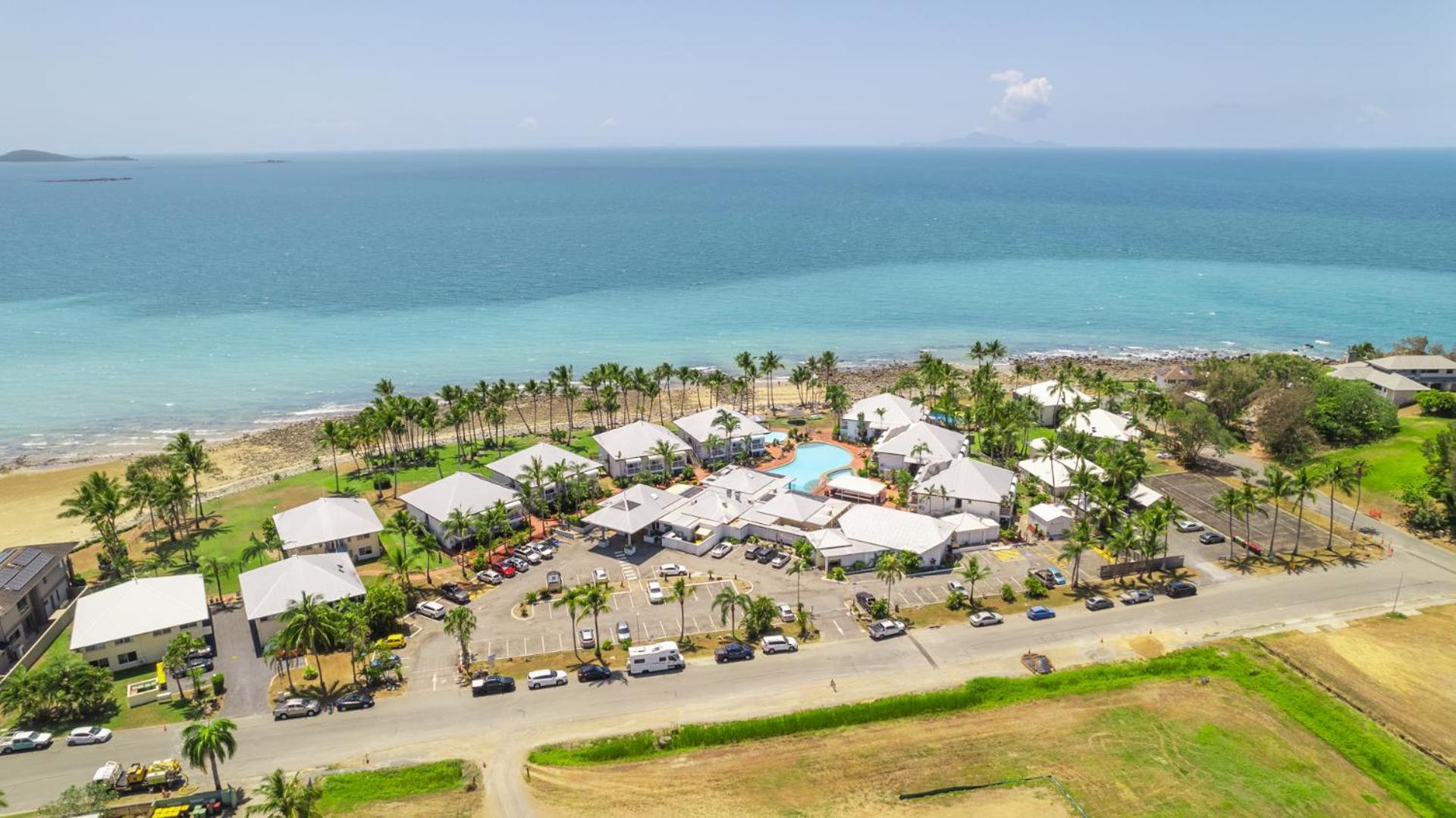 The Resort At Dolphin Heads Mackay Bagian luar foto